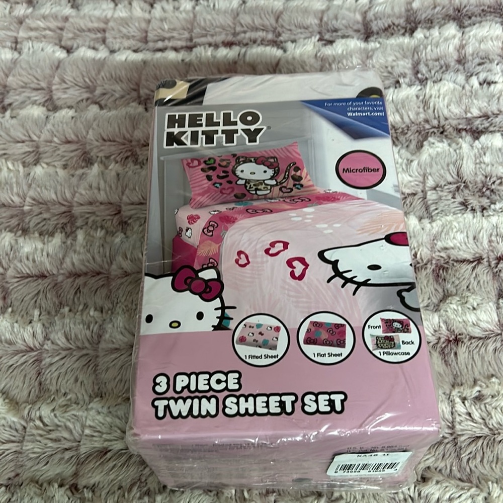 HELLO kitty 3 piece Twin sheet set